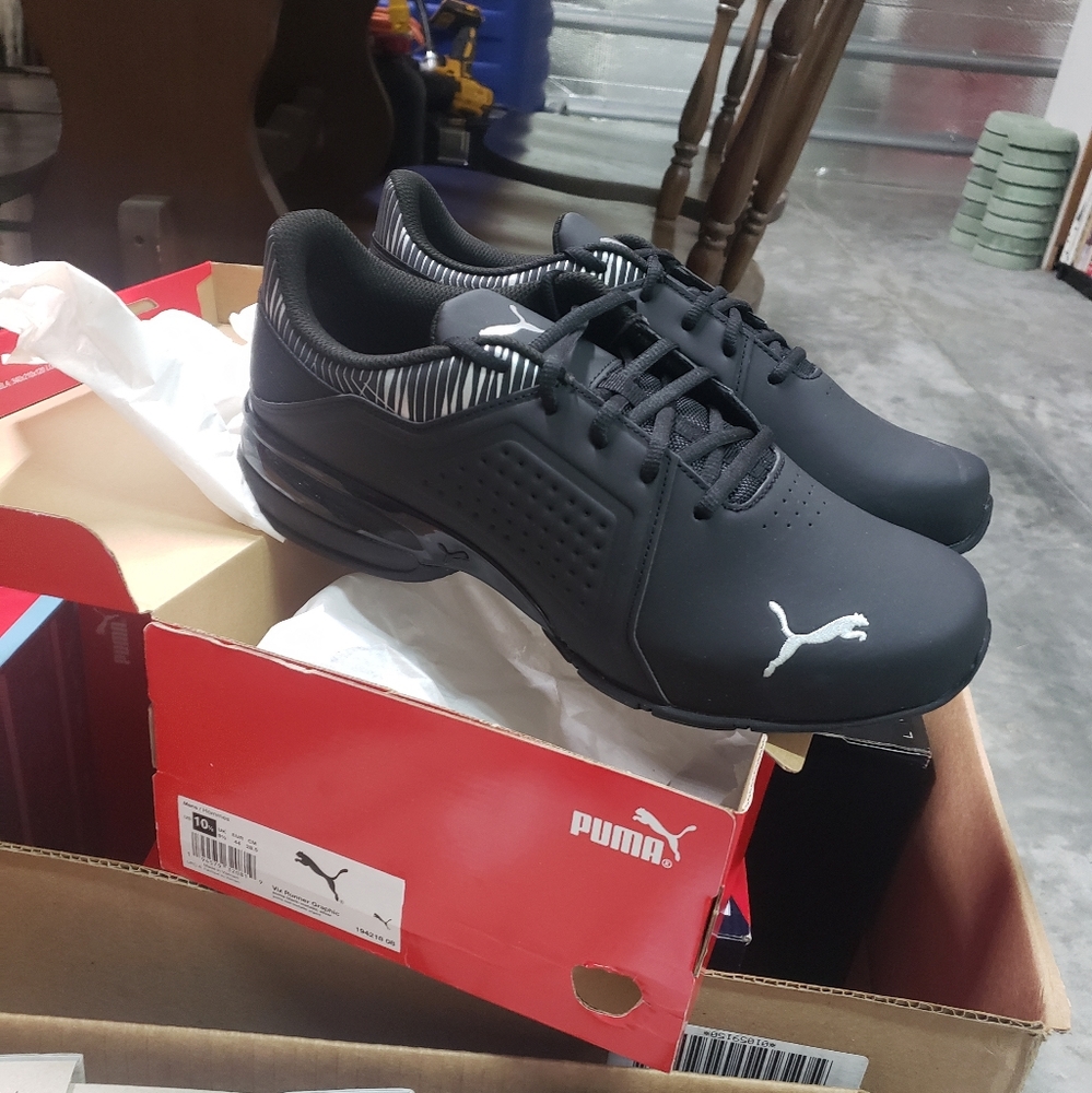 Puma Viz Runner Graphic  NEW IN BOX!